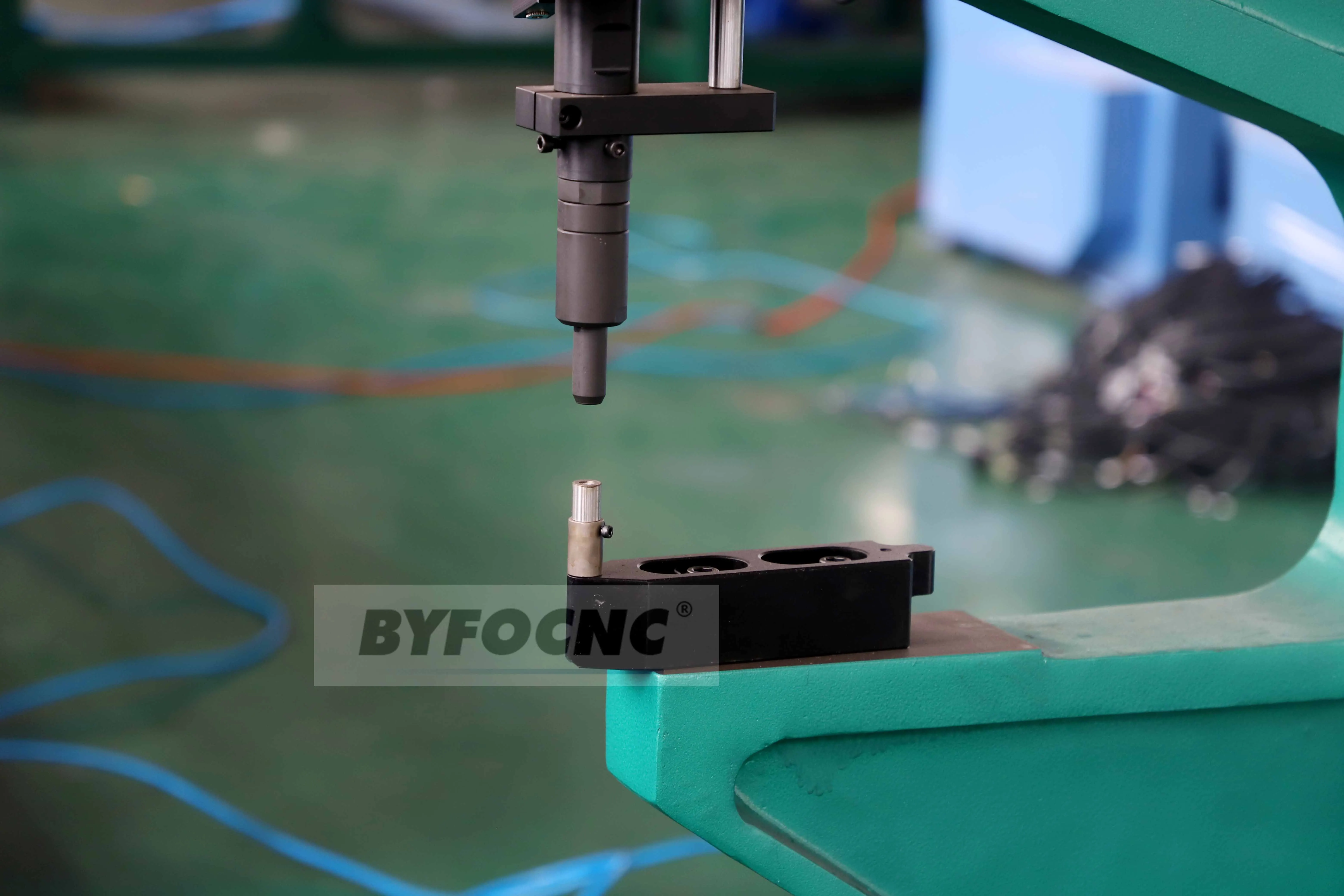 BYFO Pneumatic HVAC Air Duct Metal Sheet Galvanized Sheet Riveting Machine