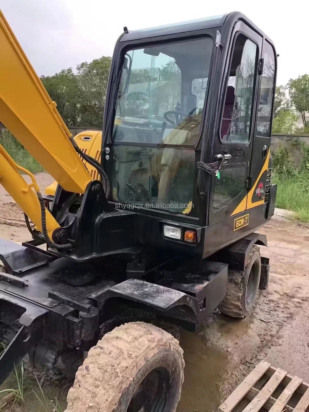 Дешевые и изысканные б/у Южная Корея hyundai R60W колесные экскаваторы гидравлические 6 тонн