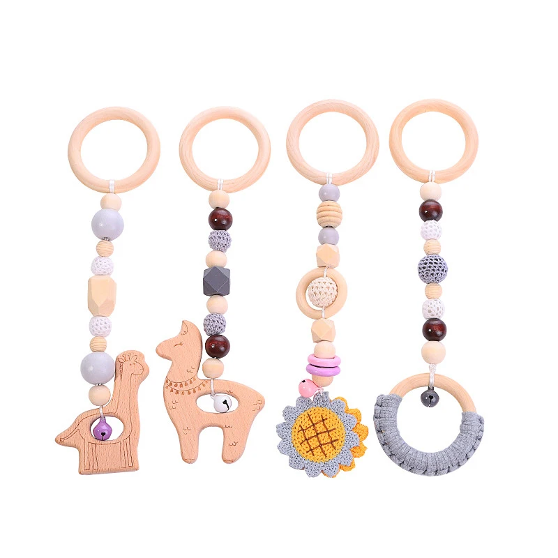 
2021 style 4pcs animal beech and plush baby teethers set wood teether for baby 