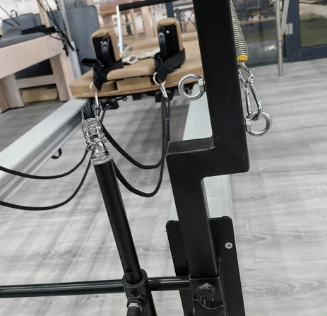 VOG-PL025A Commercial machine Pilates Reformer With Tower trapeze Aluminum Pilates Reformers Half Tower