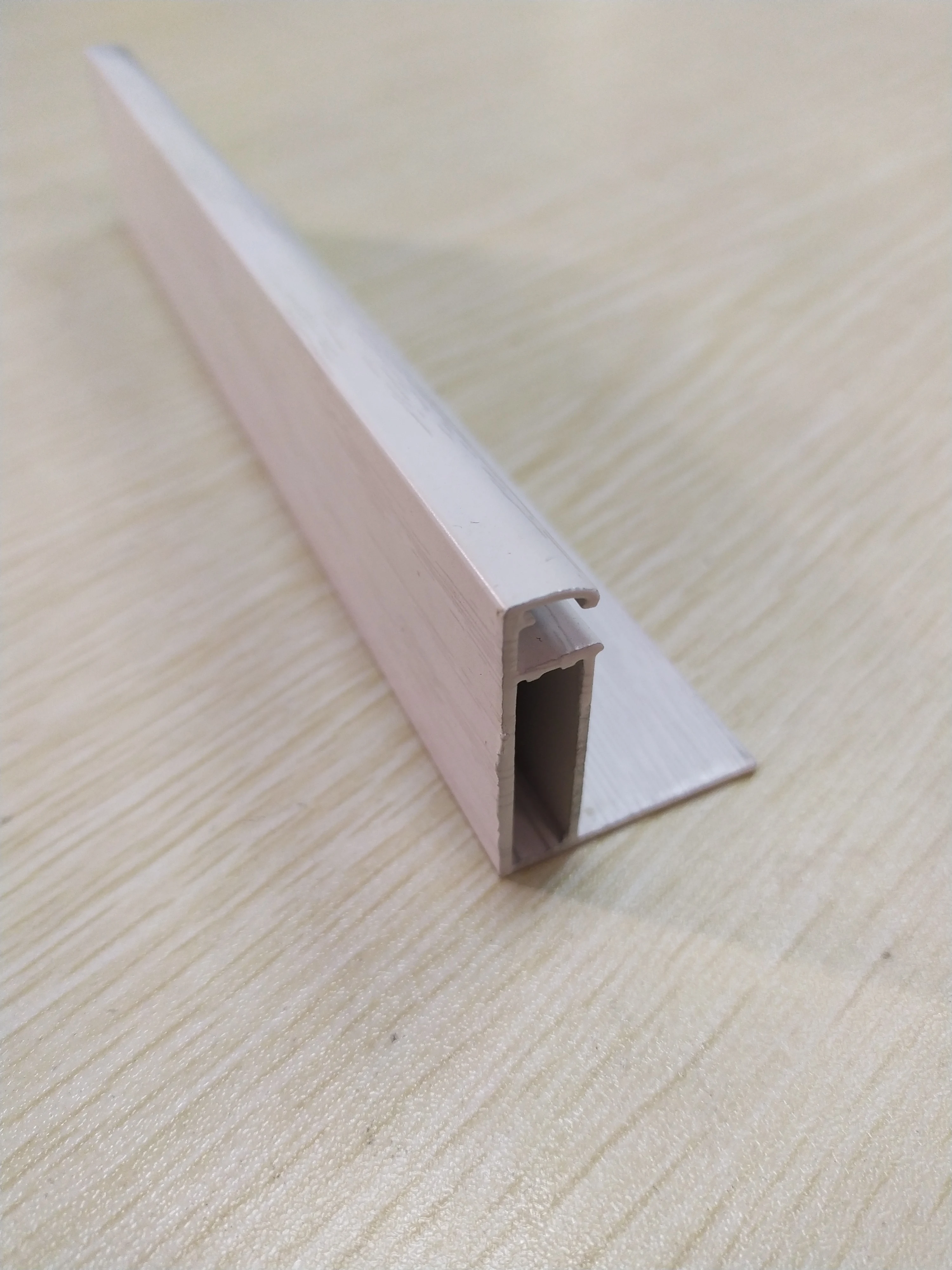 Sand blasting alumina profile  silvery white aluminium profile  aluminium profile