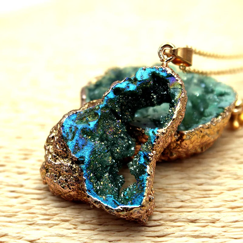 Natural Crystal Cave Pendant Agate Raw Stone Electroplated Gilt Necklace Natural Crystal Hole Agate Stone Charm For DIY Jewelry