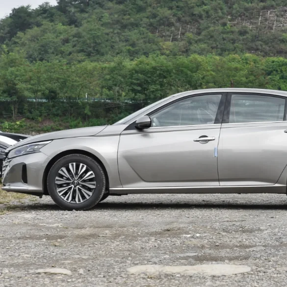 Nissan Altima доступная высокопроизводительная лидер продаж модель со скидкой роскошный в наличии большой запас пассажирский автомобиль для взрослых б/у