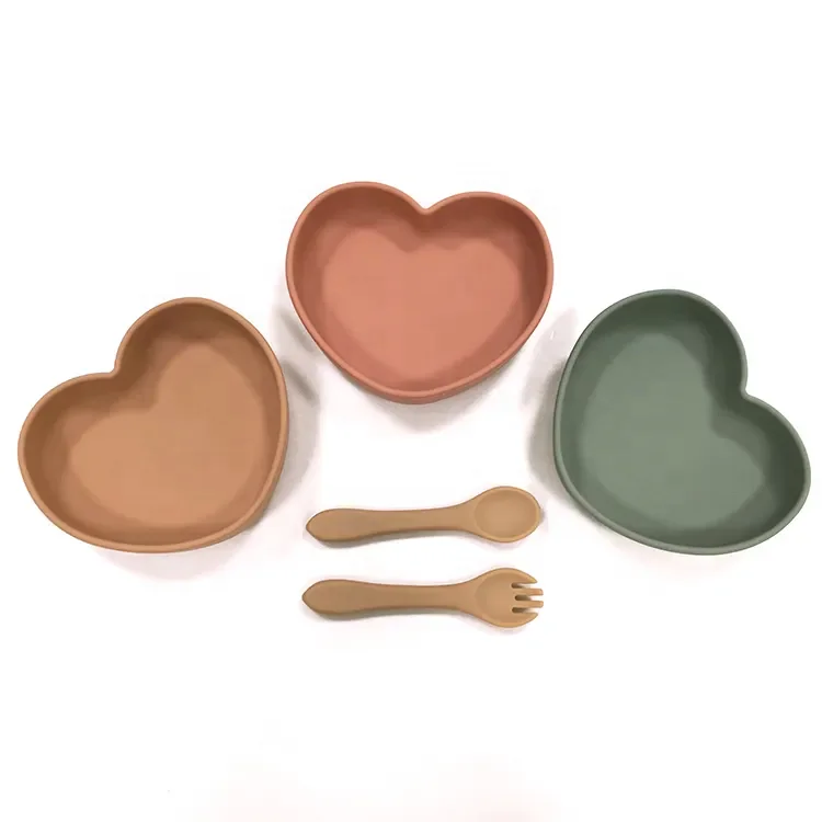 2024 Hotsale BPA Free Toddler Children Tableware Kids heart shape Silicone Suction Plate