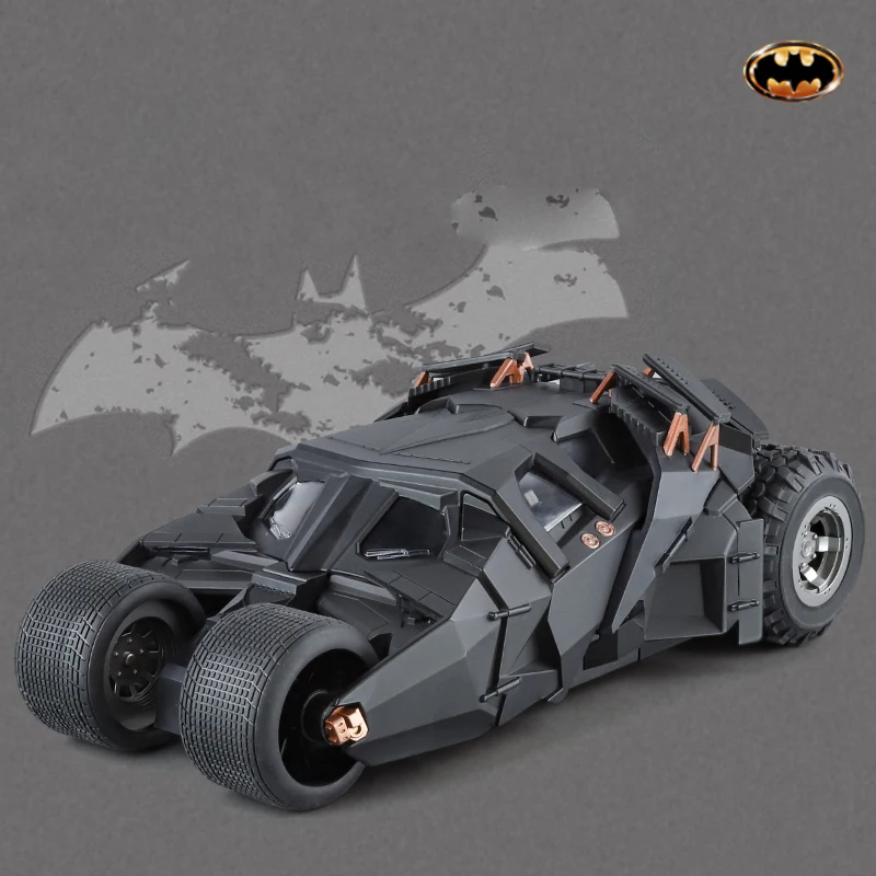 Genuine license High quality 1:18 The Dark Knight Trilogy Batmobile Diecast car model Tail spray Unique design Collection gifts