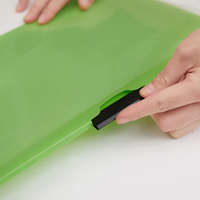 
customized design hot selling A4 PP plastic spring clip 