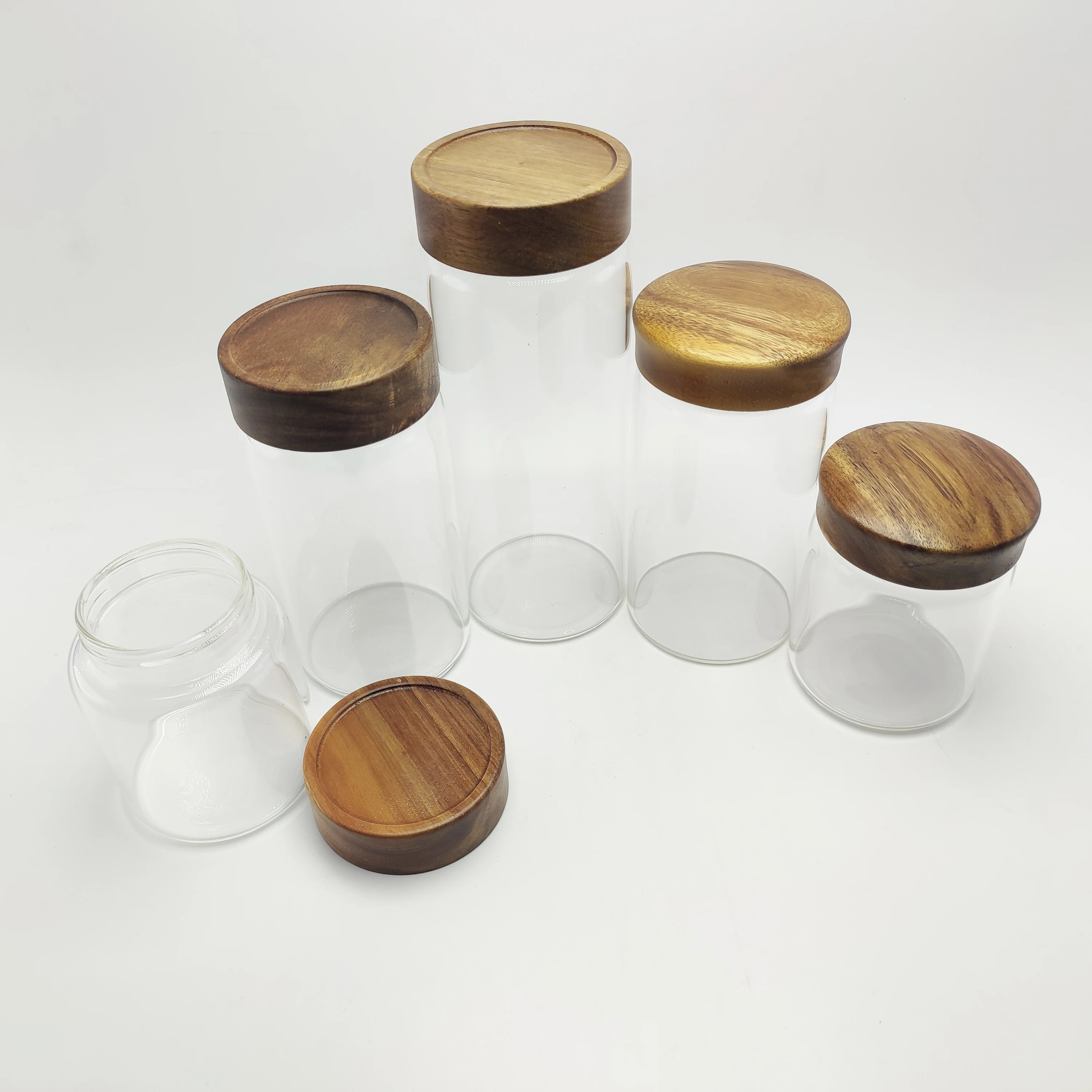 High quality Luxurious Empty Borosilicate Glass Honey Jar Acacia Wood Lids GS220E