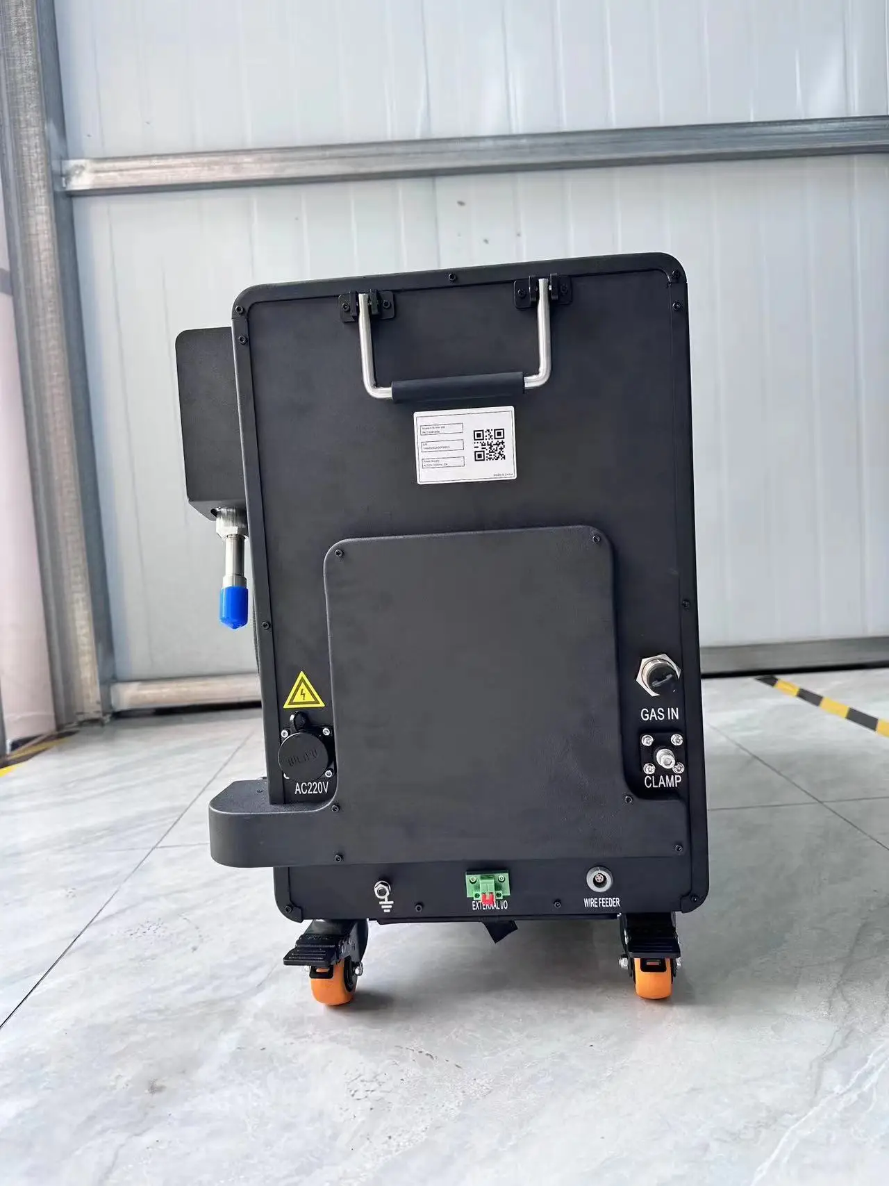 YS-HW350  Promotional Yosoon Air Cooled Fiber Laser Handheld Laser Welding Machine with auto wire feeder