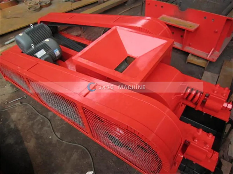 Популярная вторичная дробильная машина с двумя рулонами в Танзании