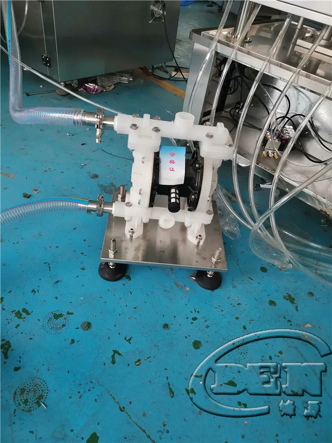 Fully automatic 5 gallon drinking water liquid filling and labeling production line