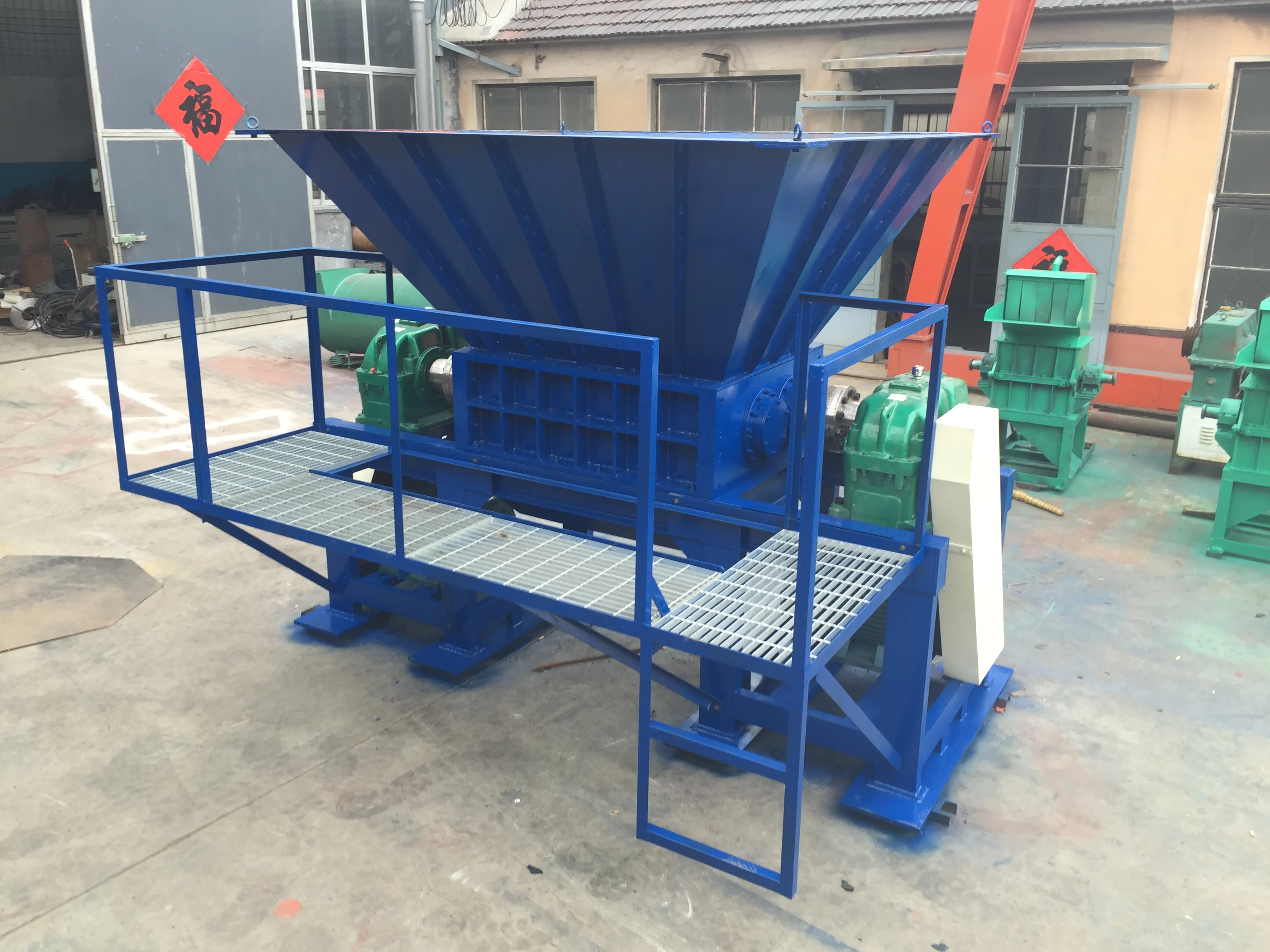 Factory price plastic crusher double shaft  for recycling waste plastic shredder