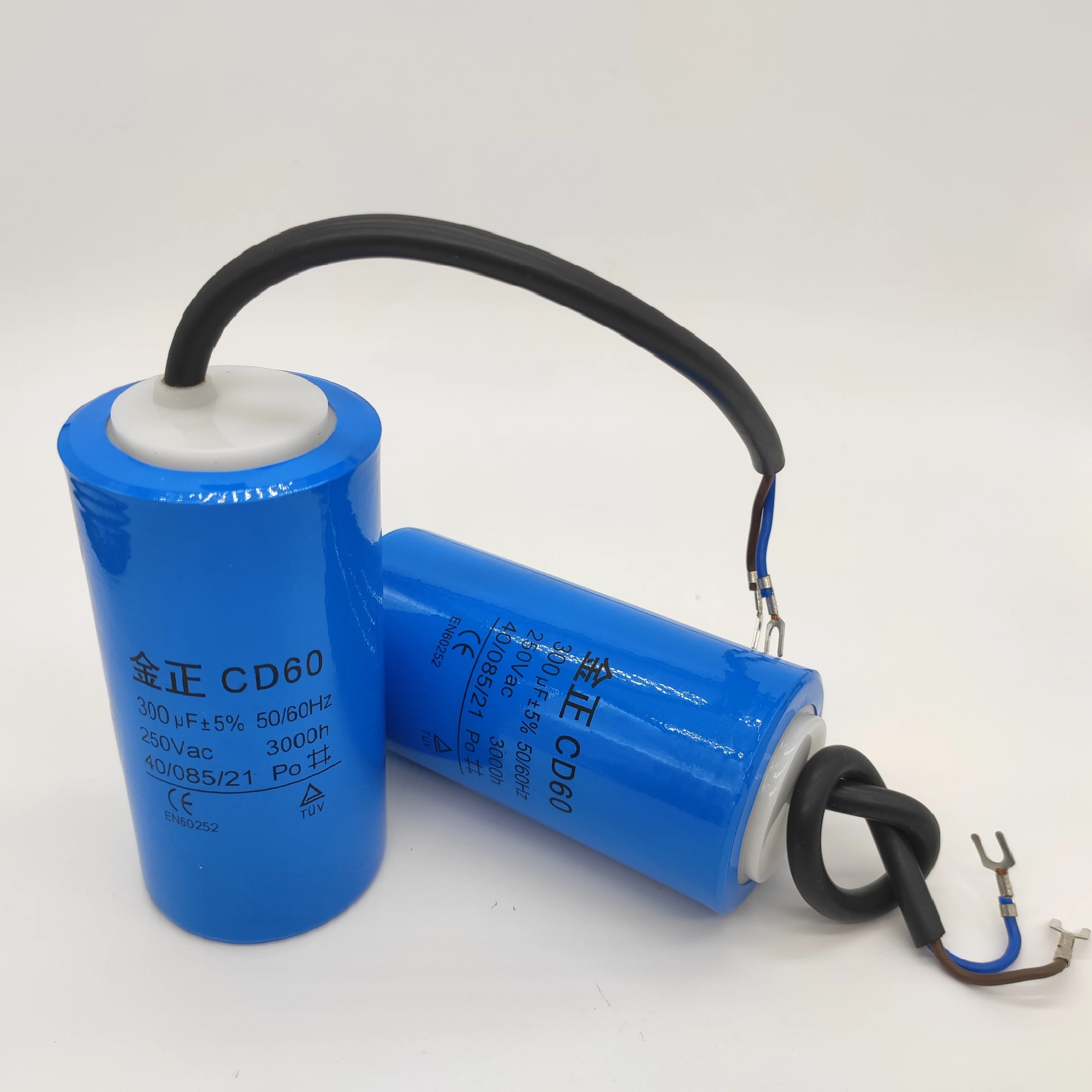  Конденсатор CD60 400 мкФ пластиковый конденсатор