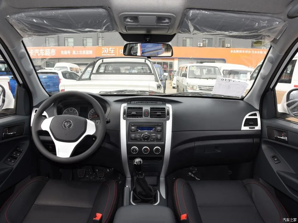 
FOTON TUNLAND 4X2 PICKUP WITH 2.4L GASOLINE ENGINE 