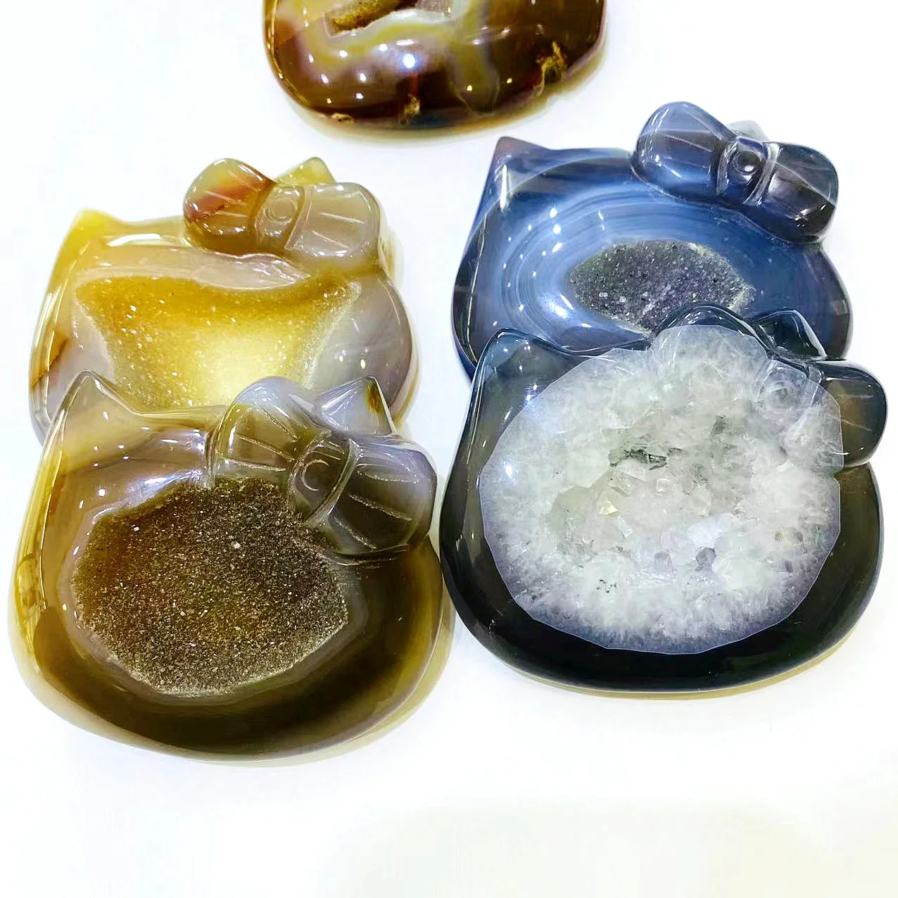 Natural Agate Crystal Crafts Hand Carving Druzy Geode Agate Hello Kitty Statue for Decorate