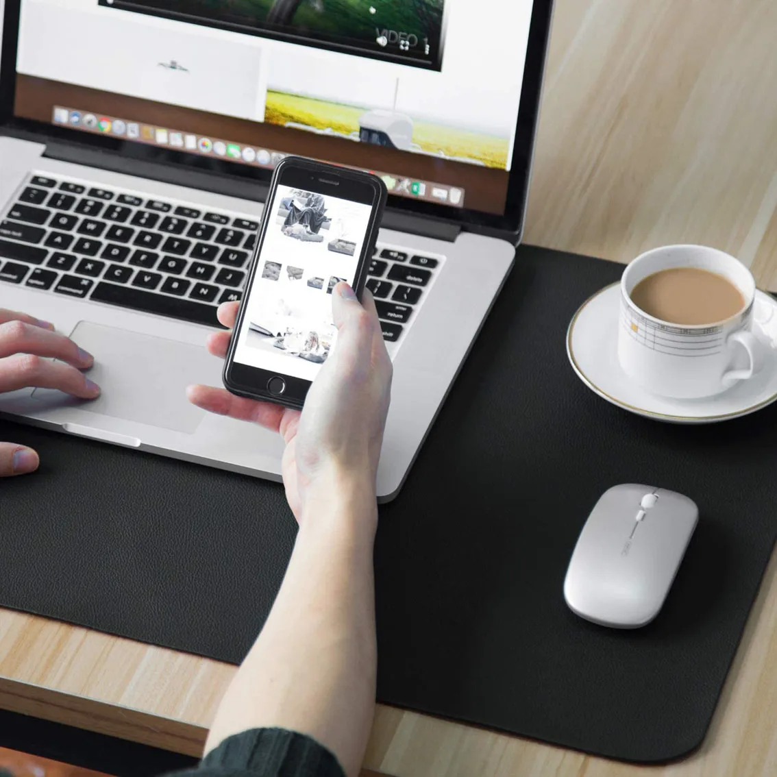 Mouse Pad Smooth Surface Soft Waterproof PU Leather  desk pad  Home Office Desk Mat Protector