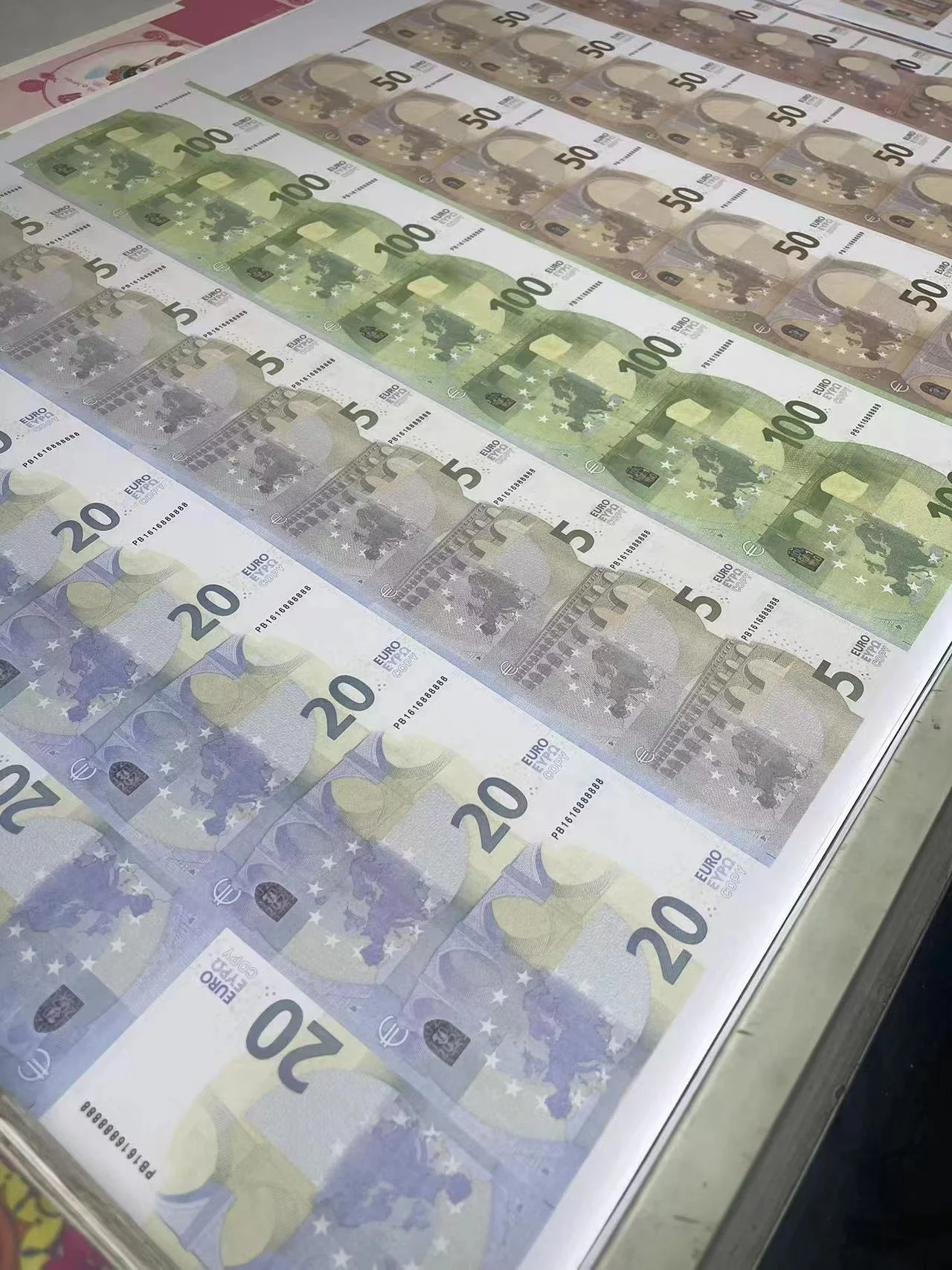 Wholesale 100-Piece Pack of Euro and USD Invalid Wedding Movie Drama Paper Coins