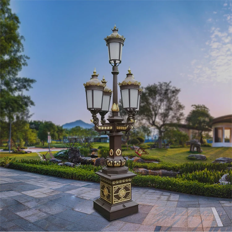 OEM Factory Cast Aluminum Lamppost Old-style  Street Light with Lamps