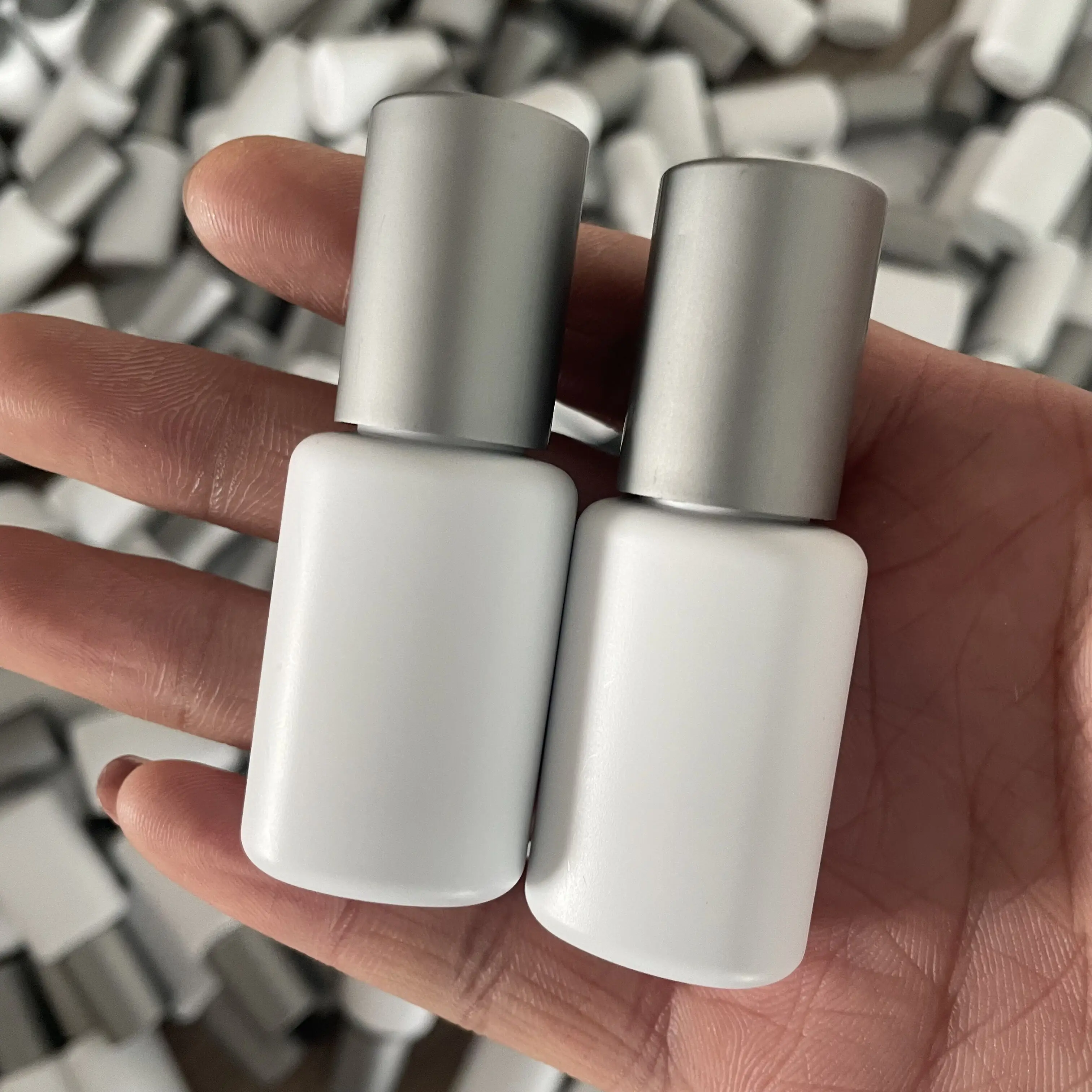 Sensitive 7-8 Weeks Retention Lashes Adhesive Eyelash Glue Dry Anti Latex Free Allergy Low Humidity