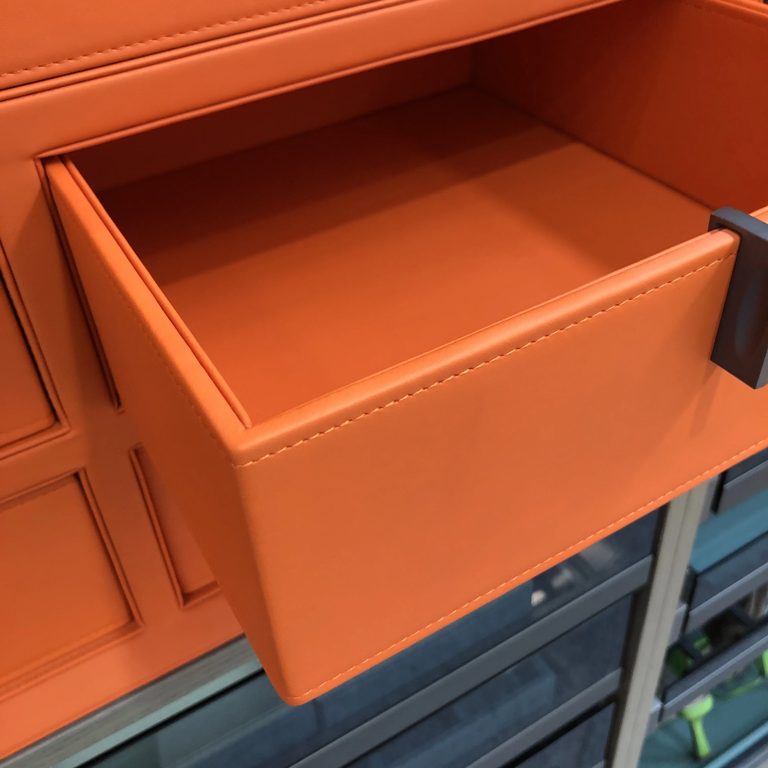 CHENHF Direct Supplier Luxury Automatic Watch Winder Touch Screen Smart Remote Control with Fingerprint Unlock Watch Box