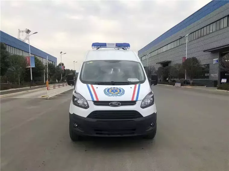Новая Транспортная Машина скорой помощи 4*2 с транзитным