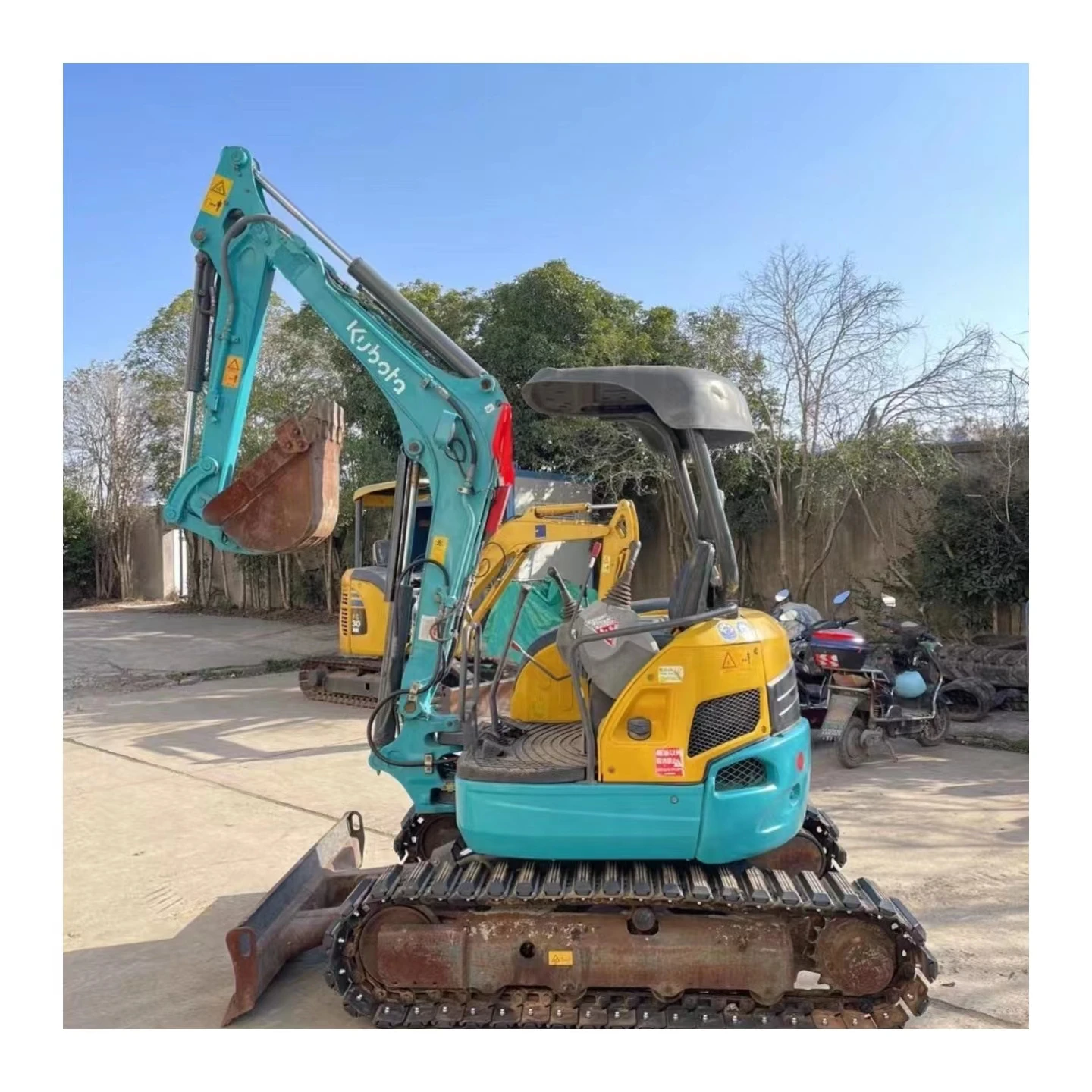 Low cost of used excavator kubota u30 mini excavator low price for sale used excavators