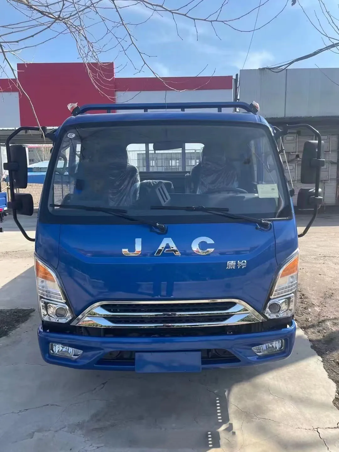 China JAC  with 4*2 drive type cargo truck
