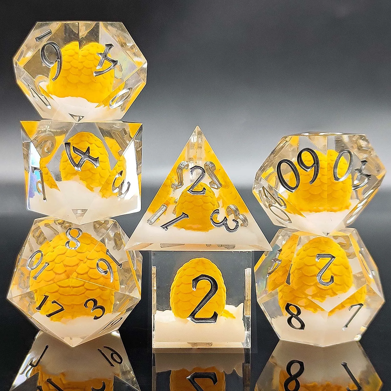Лидер продаж Dungeons And Dragons D & d красочные фиолетовые белые края переливающиеся набор кубических кости Mylarclear Dnd