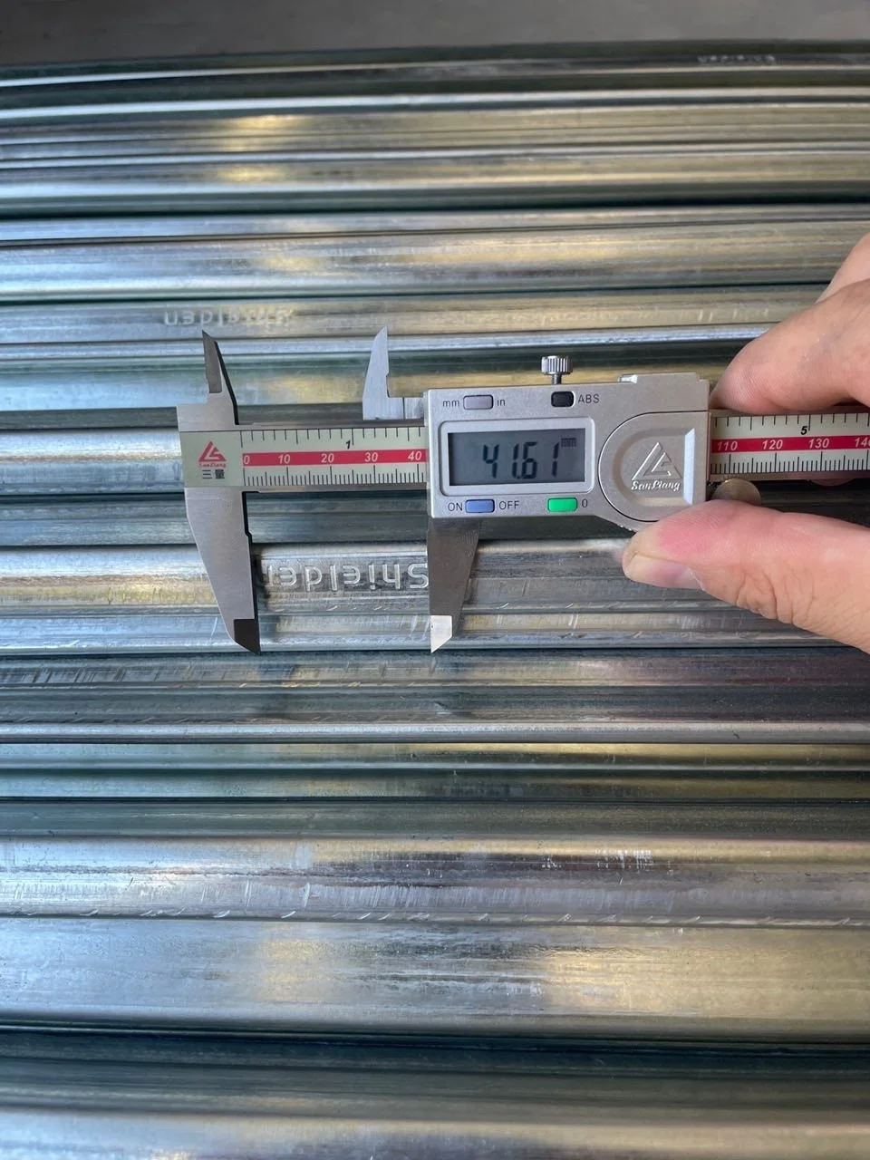 Galvanized Steel Profile c channel Gypsum c stud u track GI Partition Stud Channel