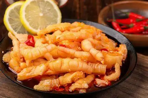 Куриные ножки с маринованным перцем изготовленным на