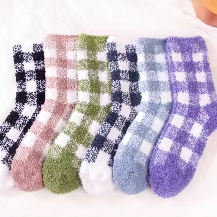 High Quality Winter New Plaid Warm Coral Fleece Thick Knitted Fuzzy Indoor Women Socks