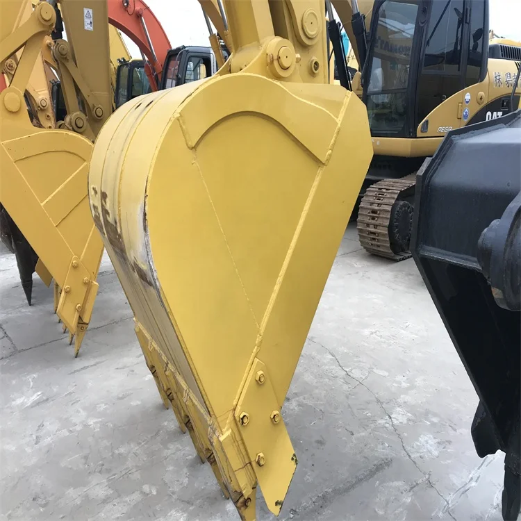 Used Second Hand Komatsu PC240LC-8M0 Digger Excavator in south africa dubai uae