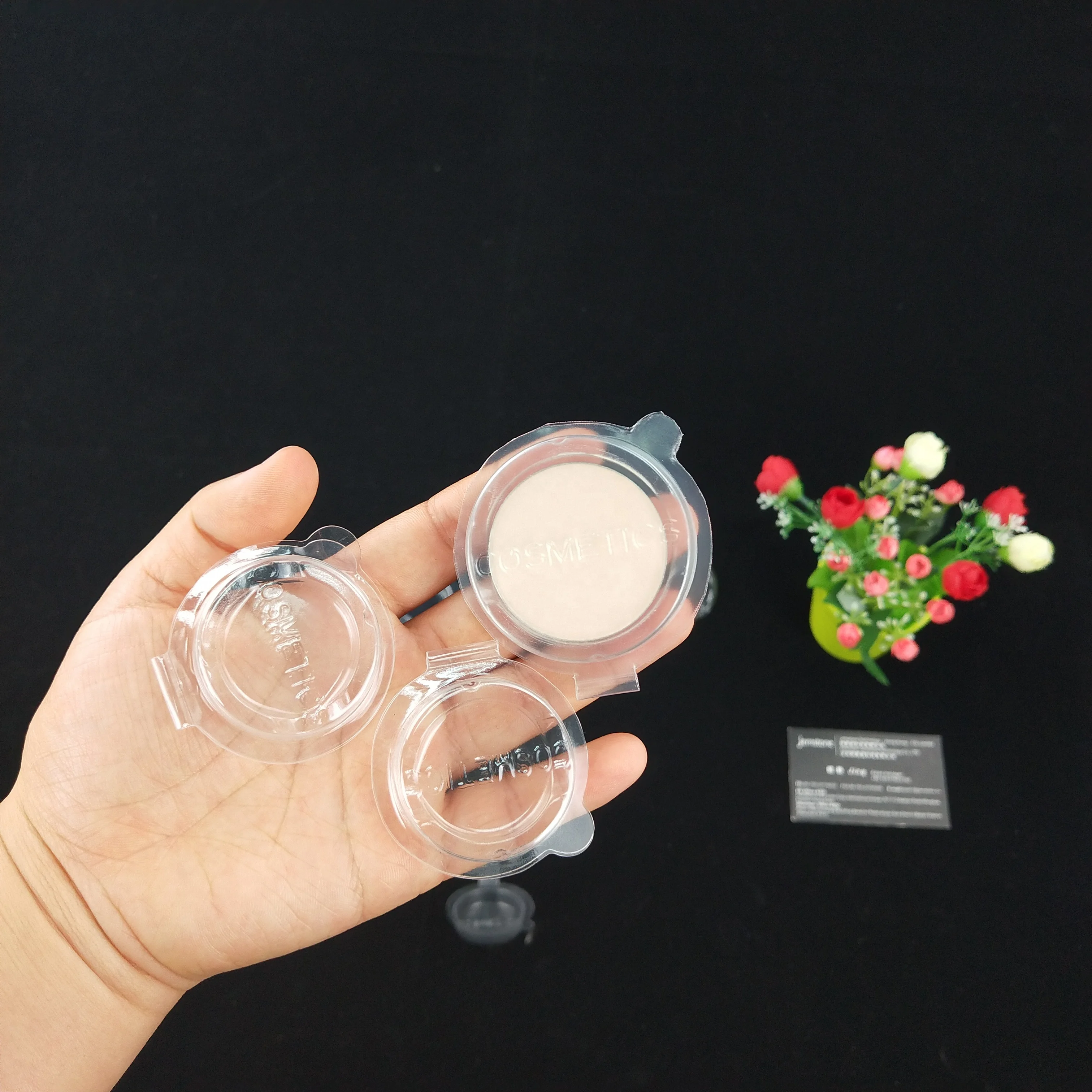 
Customized Logo Small Round Eyeshadow Plastic Clamshell Packaging 