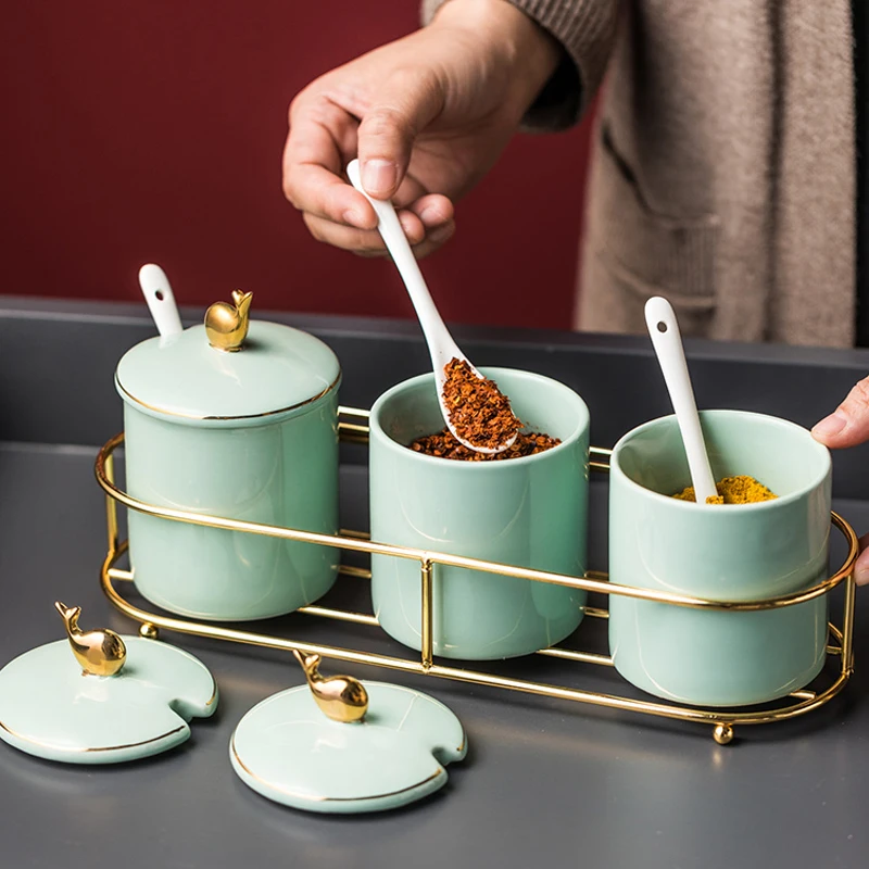 Porcelain Gold Design Kitchen Storage Bottles with Lid Tank Set Salt Shaker Sugar Bowl Spice Jar Set