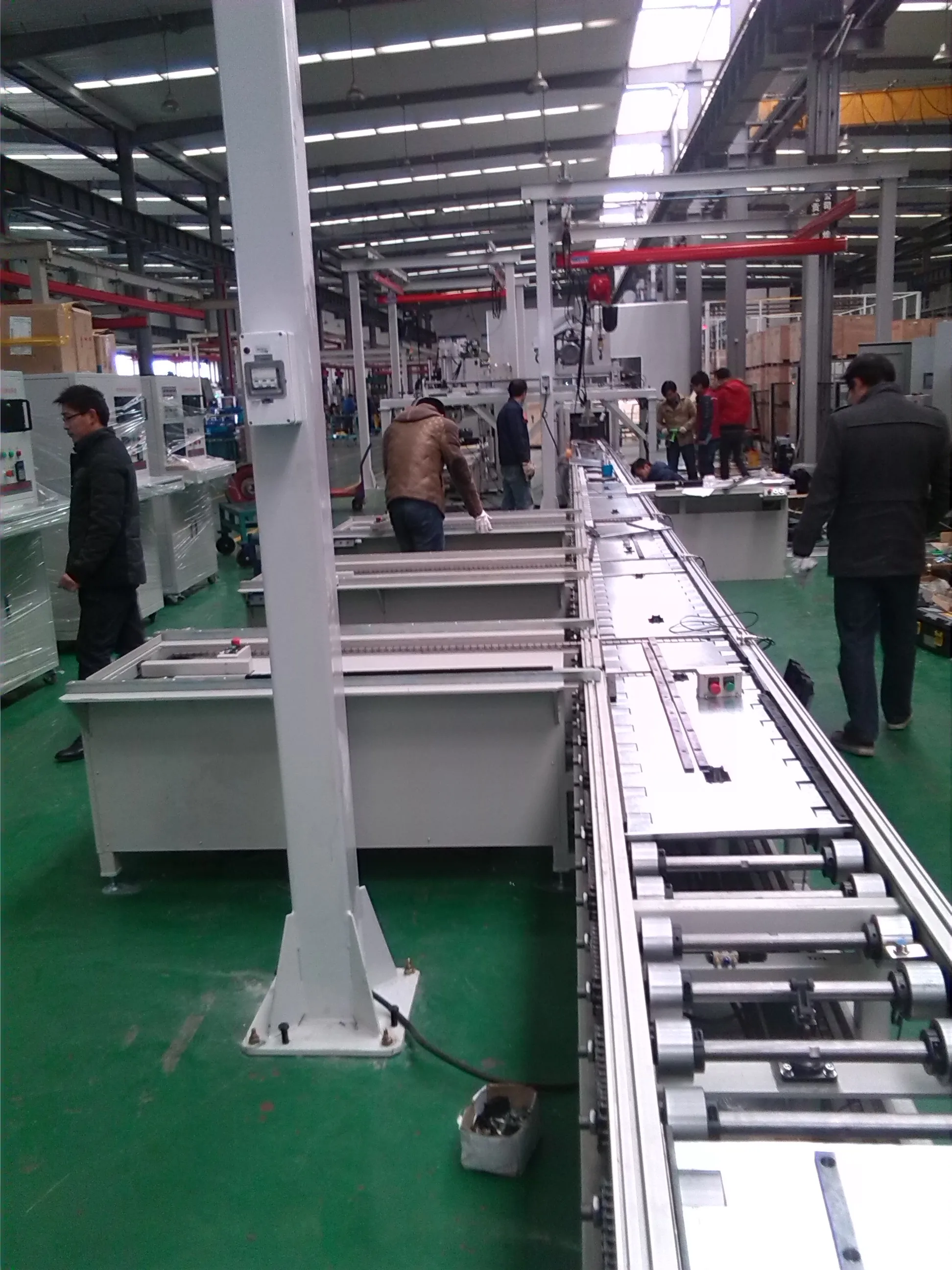 Pallet vertical lifting conveyor C Z L type reciprocating vertical hoist pallets up  down in factory warehouse  crossing floors