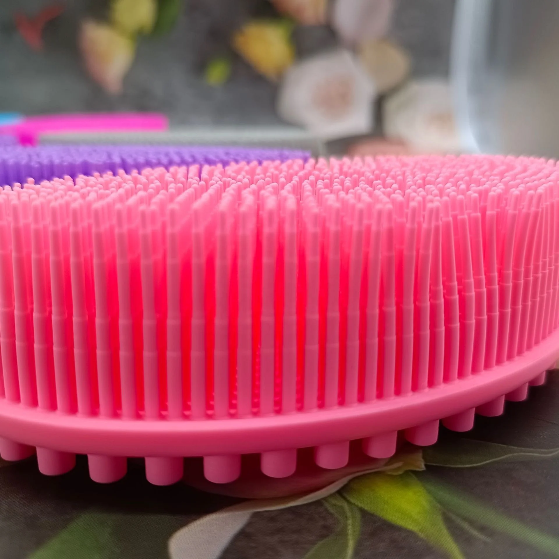 Silicone Body Scrubber Soft Exfoliating Body Bath Shower Scrubber Loofah Brush Silicone Body Brush