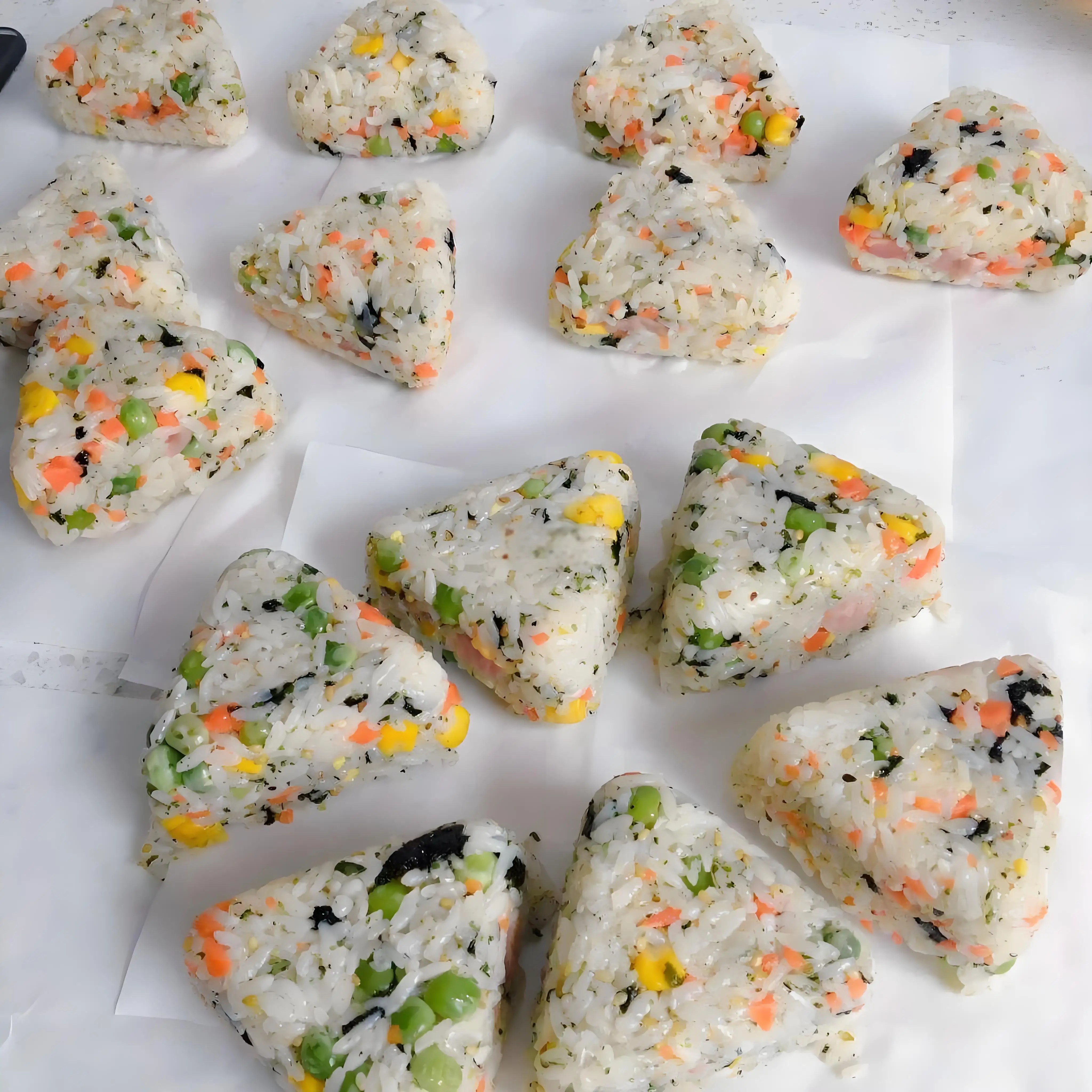 hot sale cooked rice ball onigiri press machine best selling triangle onigiri making machine