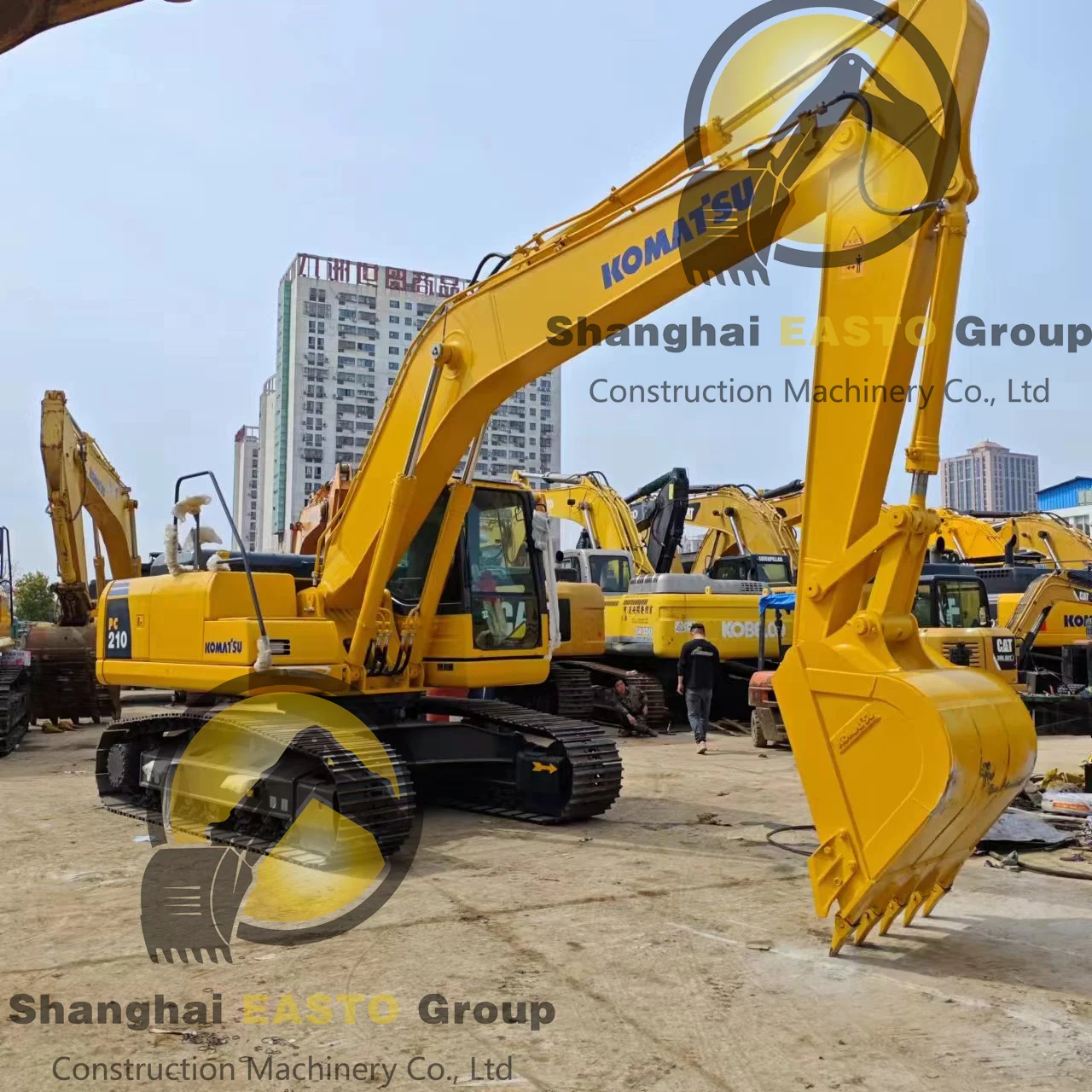 Экскаватор б/у komatsu pc210 pc220 экскаватор pc200 для продажи в Дубае