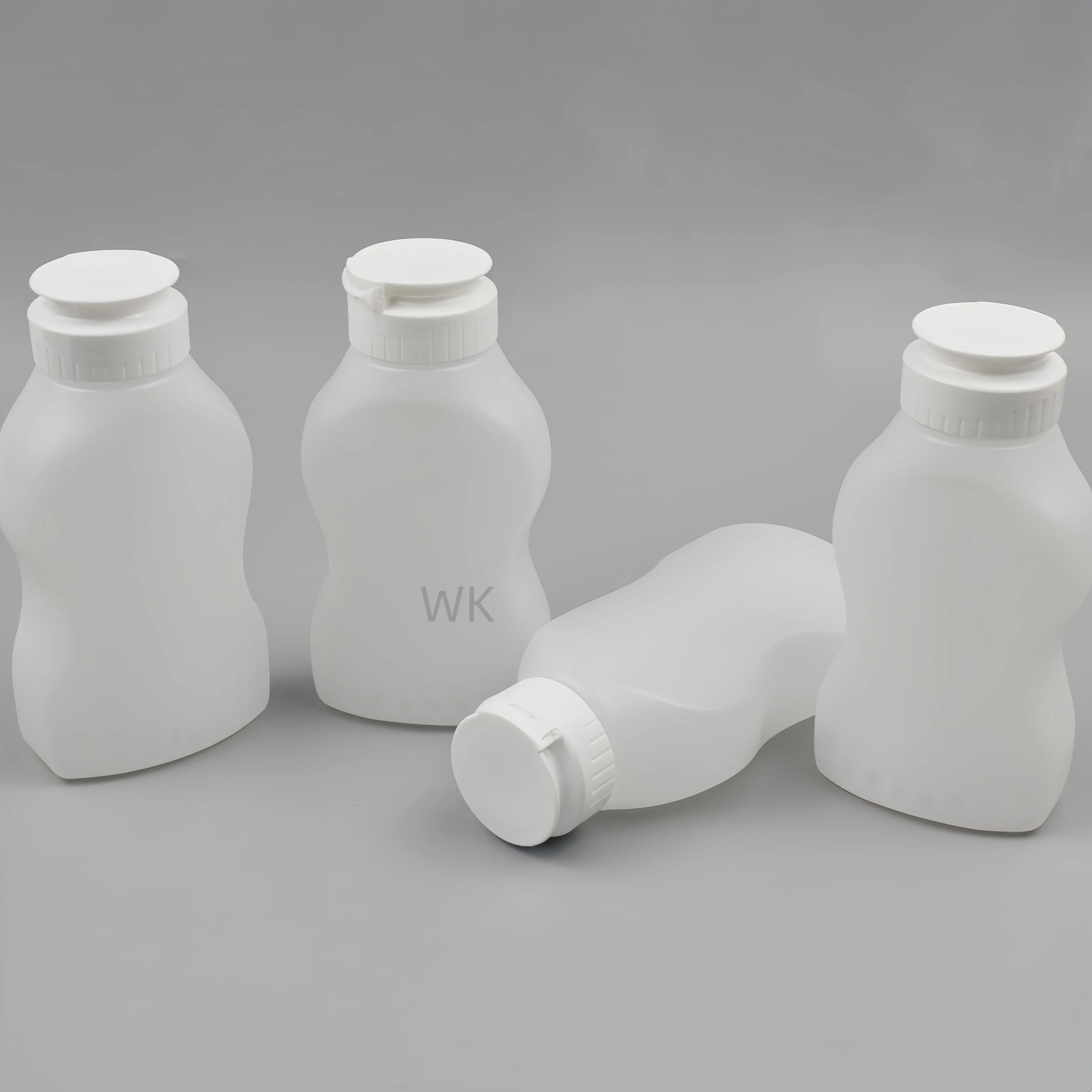 Wholesale of plastic jam squeeze bottles with multiple specifications, suitable for kitchen use with various sauces