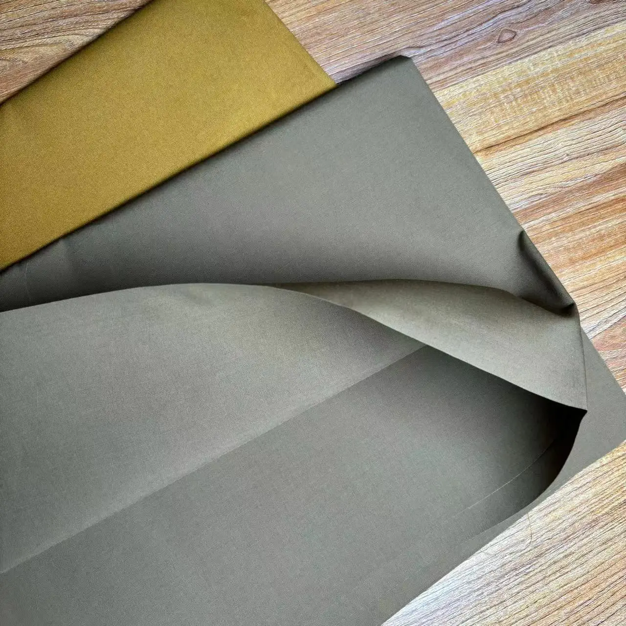 High Quality waxed cotton canvas waterproof and moistureproof heavy cotton waxed fabrics For Garment