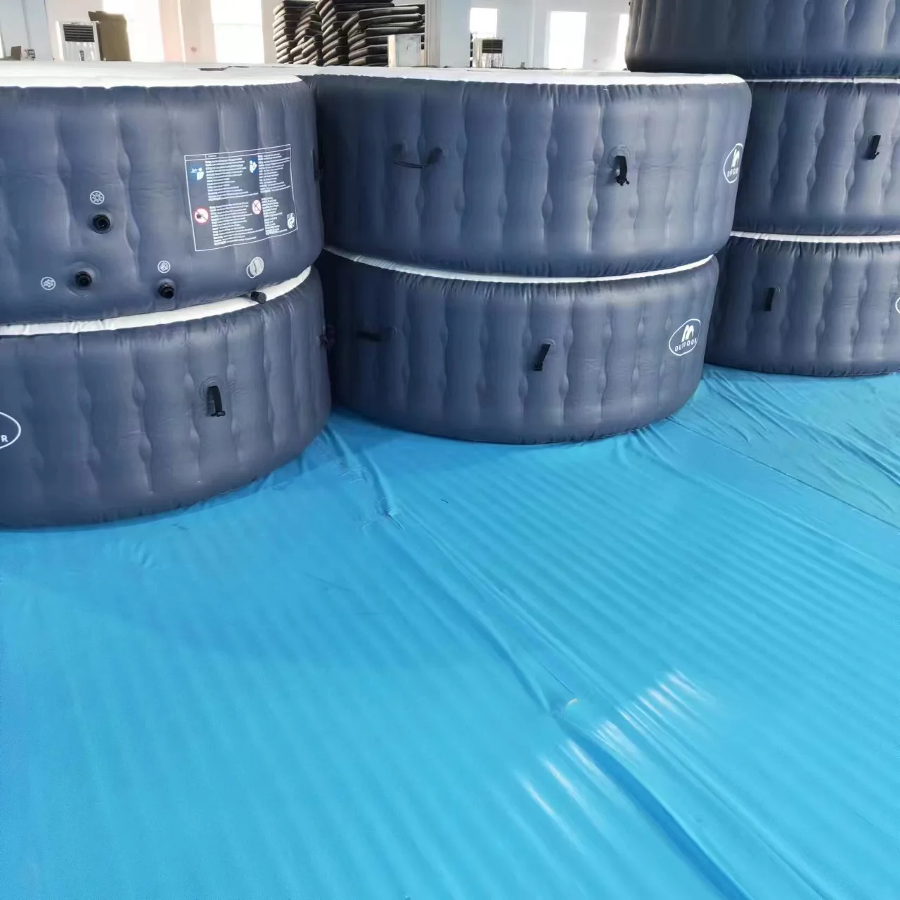 Factory Manufacture Inflatable Spa Pool Hot Tub 4-6 Persons Spa Tubs Inflatable Hot Tub Spa With Cover