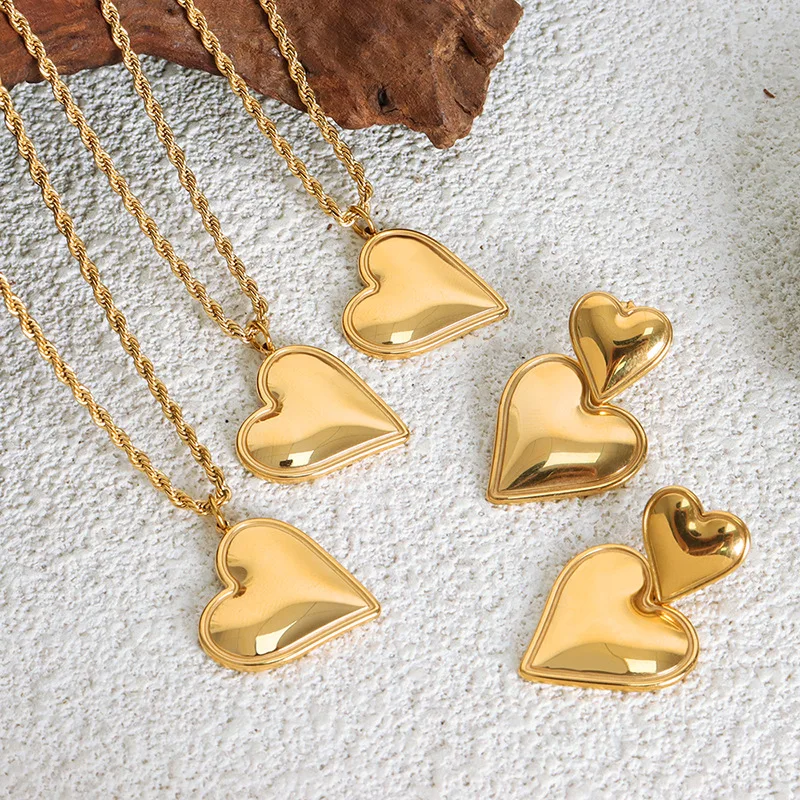 Elegant Fashion romantic love pendant hemp flowers chain design simple titanium steel gold-plated jewelry suit