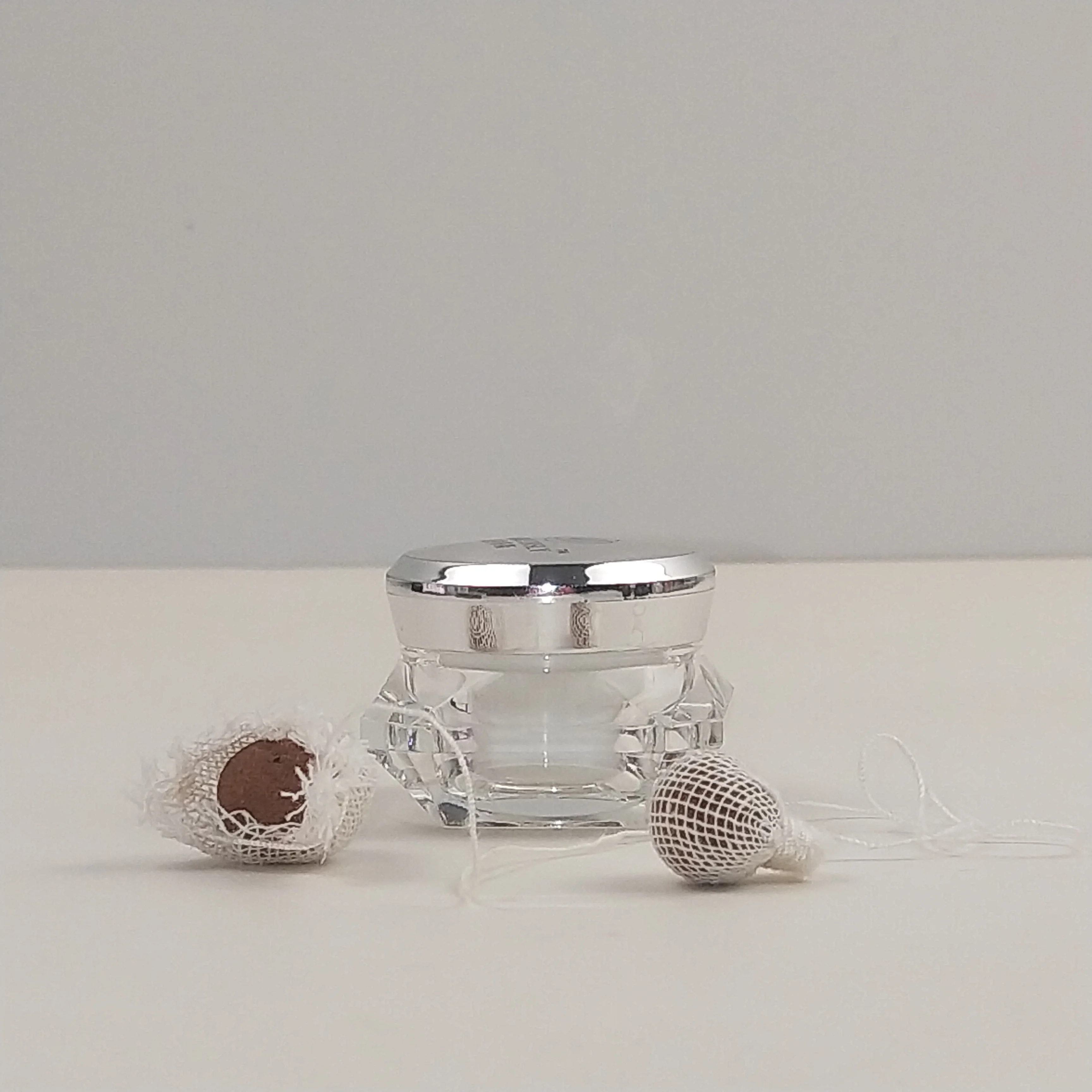 OEM/ODM Yoni Intimate Care Kits Detox Pearls With Applicator Toxin Clean Tampons