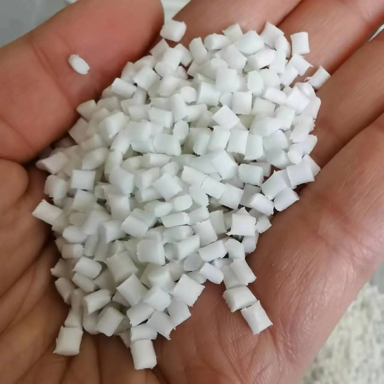 PA66 AKV25F30 AKV30H2.0 DP2851 PA Polyamide 66 1300s  plastic granules
