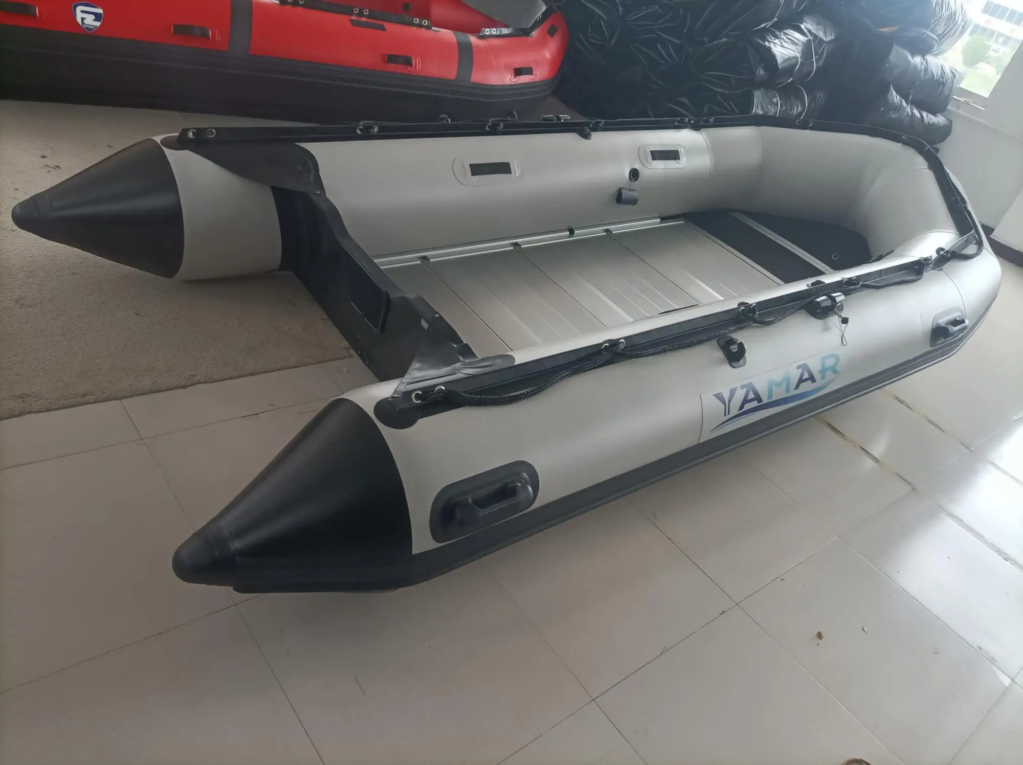 560cm A-type PVC 0.9 mm Aluminum floor 18ft 5m Inflatable boat
