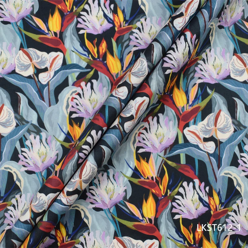 Женская Футболка с принтом