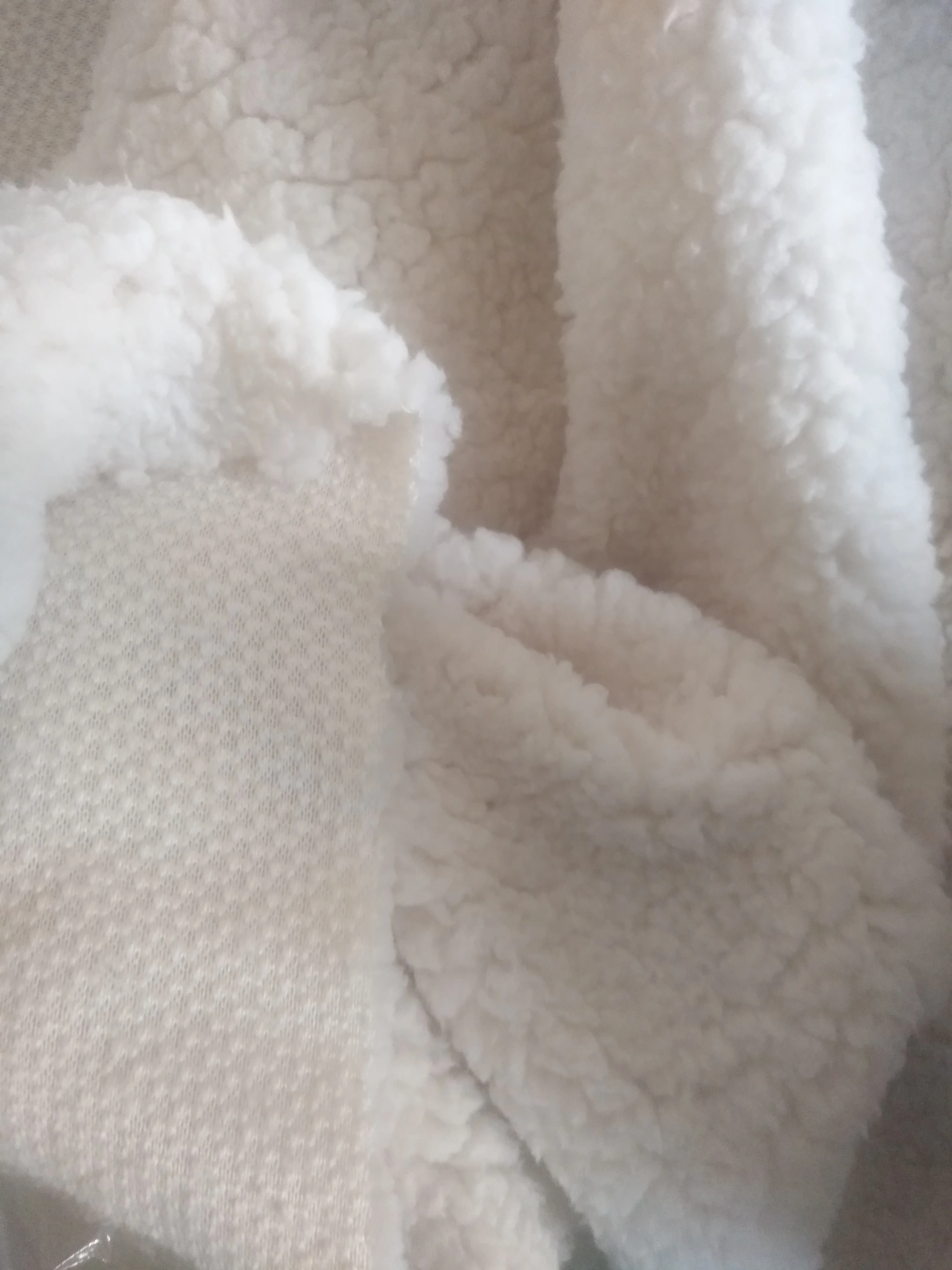 Ready goods one side brushed with antipilling 100% polyester soft fleece sherpa fabric for blanket