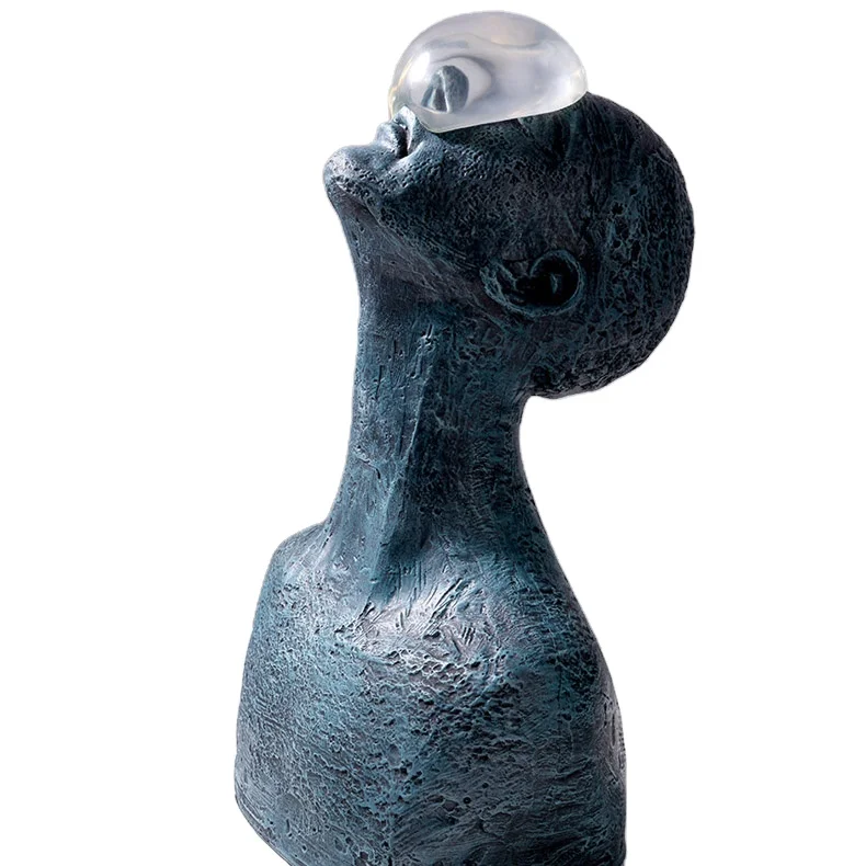 Modern light luxury sculpture ornaments model room sales porch simple hotel villa soft decorations fashion figures