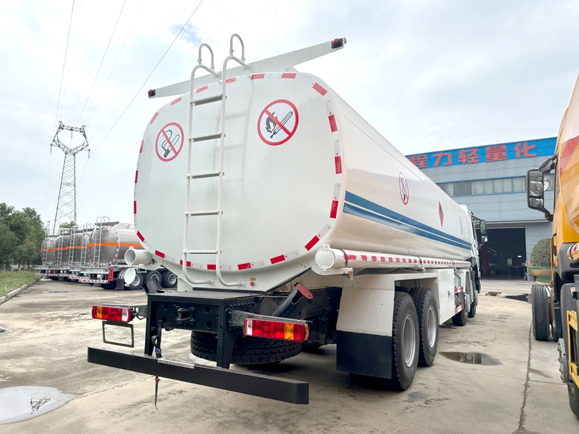 HOWO 400HP 20000 liters fuel tank truck 30000 liters capacity 6x4 oil tanker truck for sale