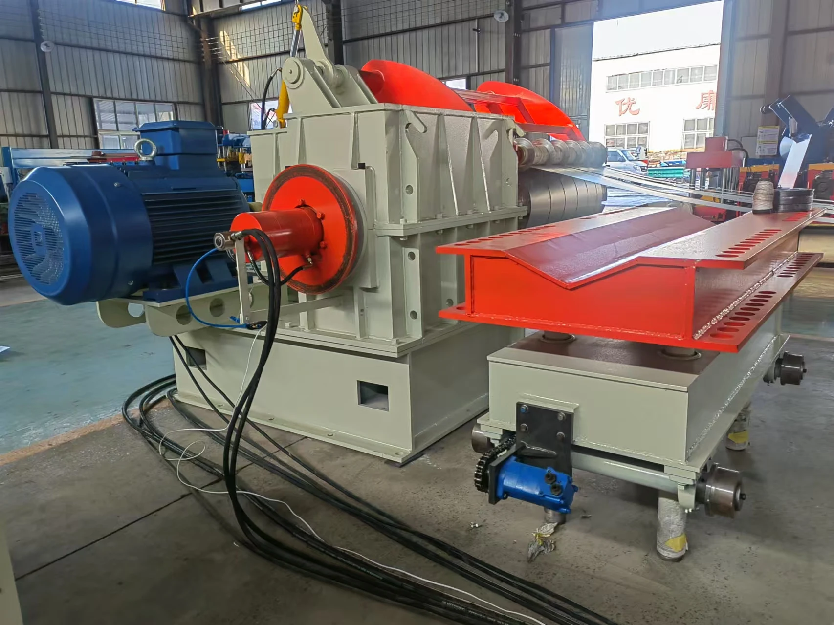 High-Speed Construction Material Slitting Line Efficient Machinery for Processing