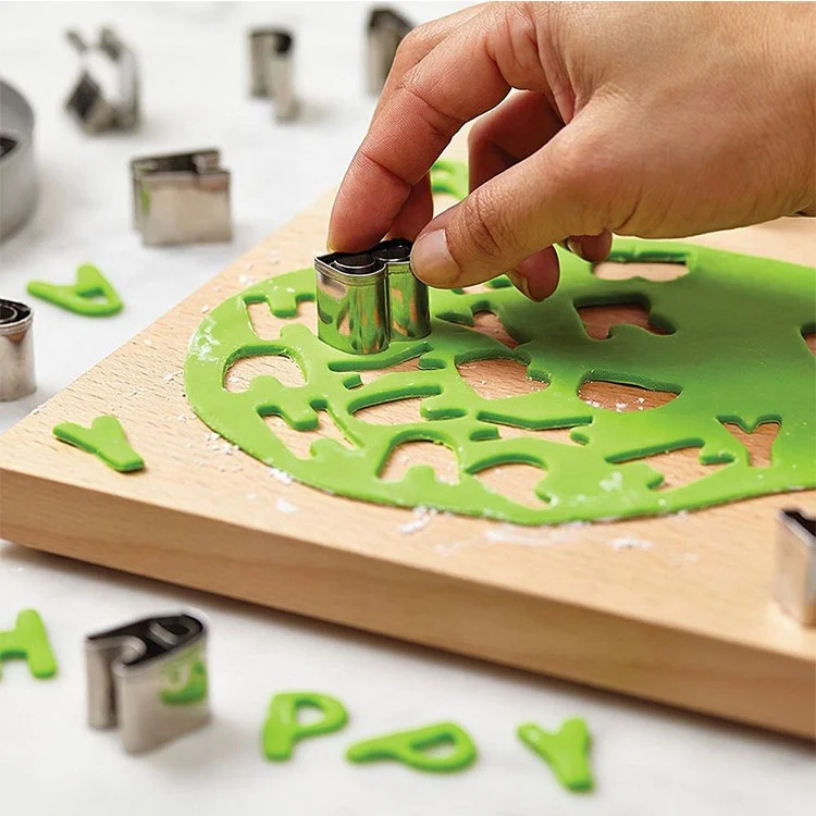 
26 Piece BakingPastry Cutters Stainless Steel Baking Metal Circle Ring Molds /Biscuit Cutter Set Wholesale 3D Cookie Cutters set 